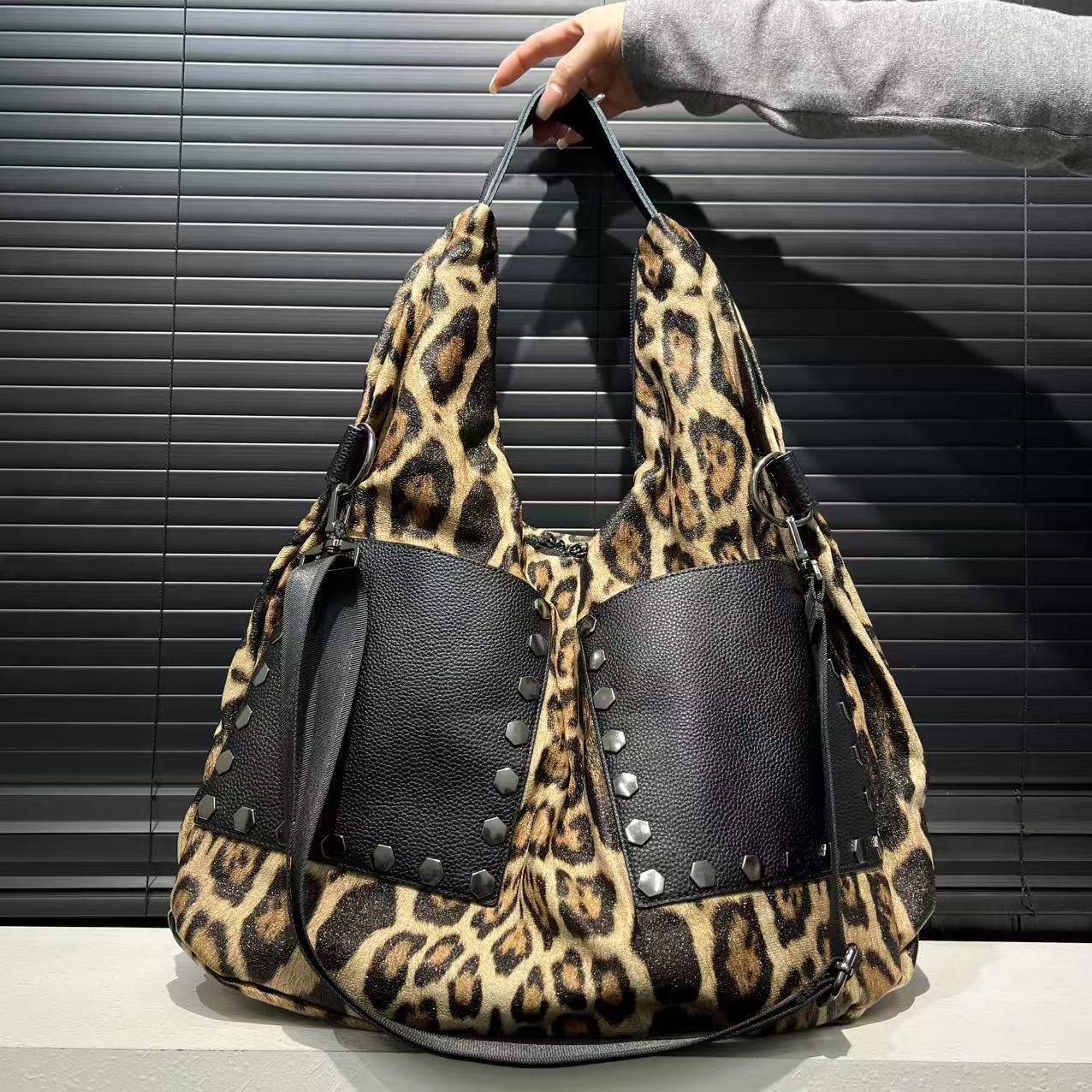 Exclusive Women's Fashion Personality Leopard Print Single Shoulder Large Capacity Genuine Leather Patchwork Rivet Crossbody Bag Underarm Bag Vin - view 5