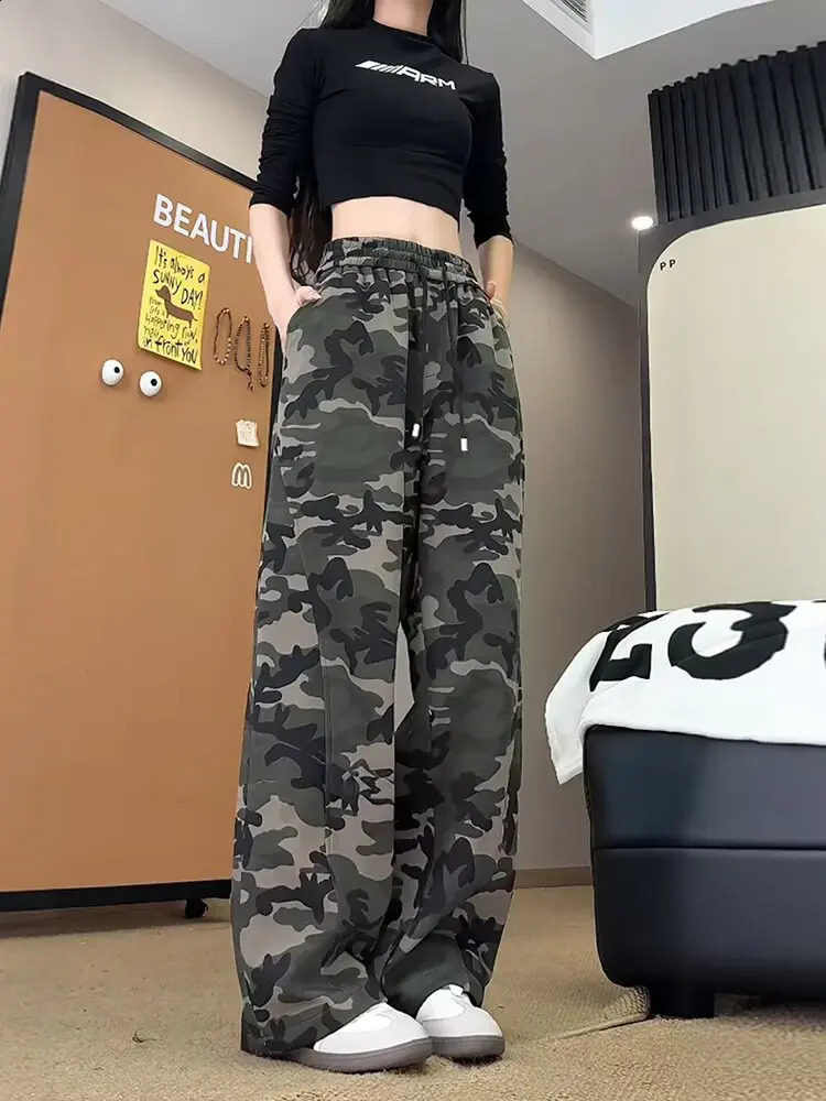 American retro camouflage jeans for women in spring and autumn high waisted straight leg loose wide workwear long pan 260625