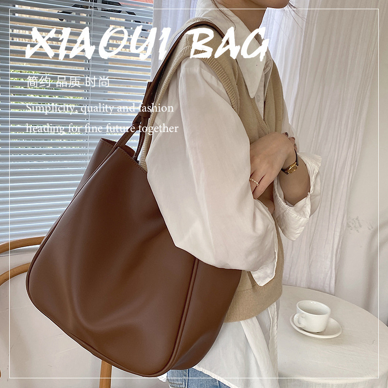 Large Capacity For Women New Fashion Retro Commuting Tote Niche Single Shoulder Underarm Bag Versatile Underarm Bag Vintage Fashion