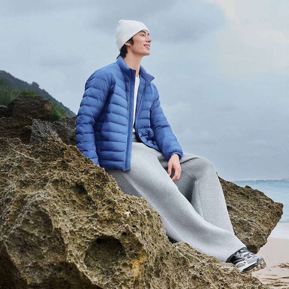 Lightweight Down Jacket Men Stand Collar Windproof Elastic Cuff Asian Fit With Pockets Smooth Zipper Winter Coat Bosideng W260626 - view 4