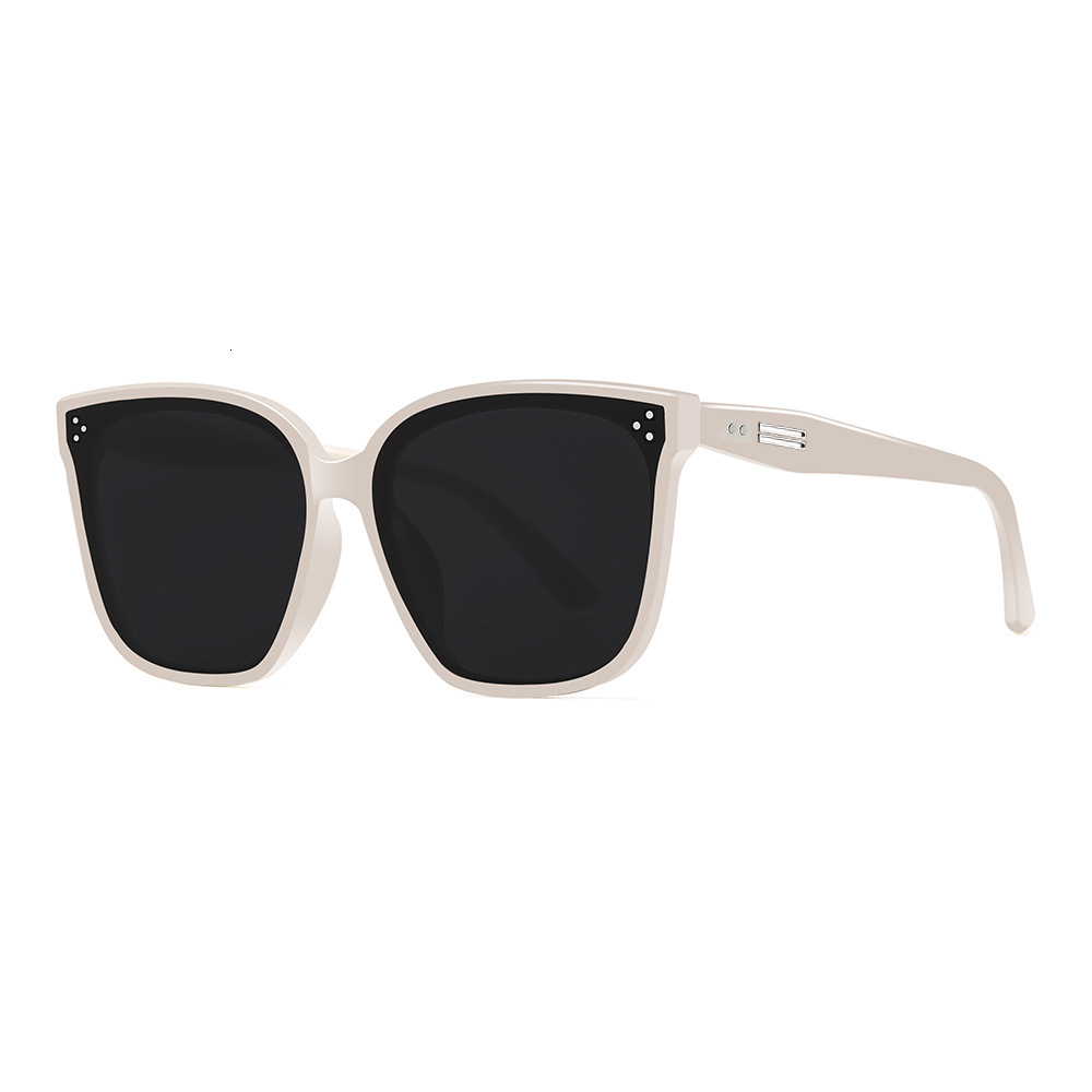 New GM Tea Color Sunglasses for Women and Men, UV Protection, Fashionable Polarized Glasses, High-End Ins Style wholesale - view 6