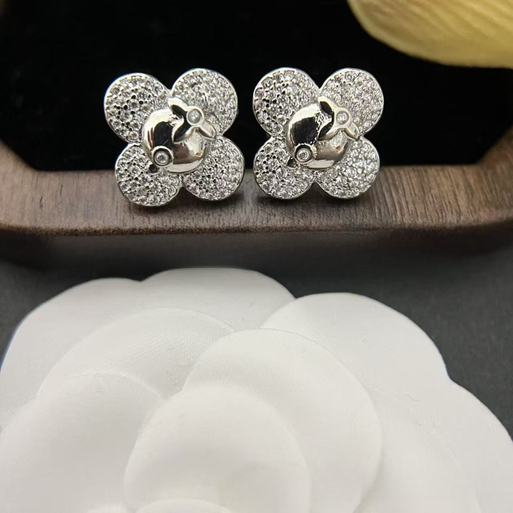 Luxury Earrings for Women 18K Gold Plated Stud Earrings Full Rhinestone Flower Earrings Hoop Earrings Jewelry Set Wedding Party Gift Premium Quality