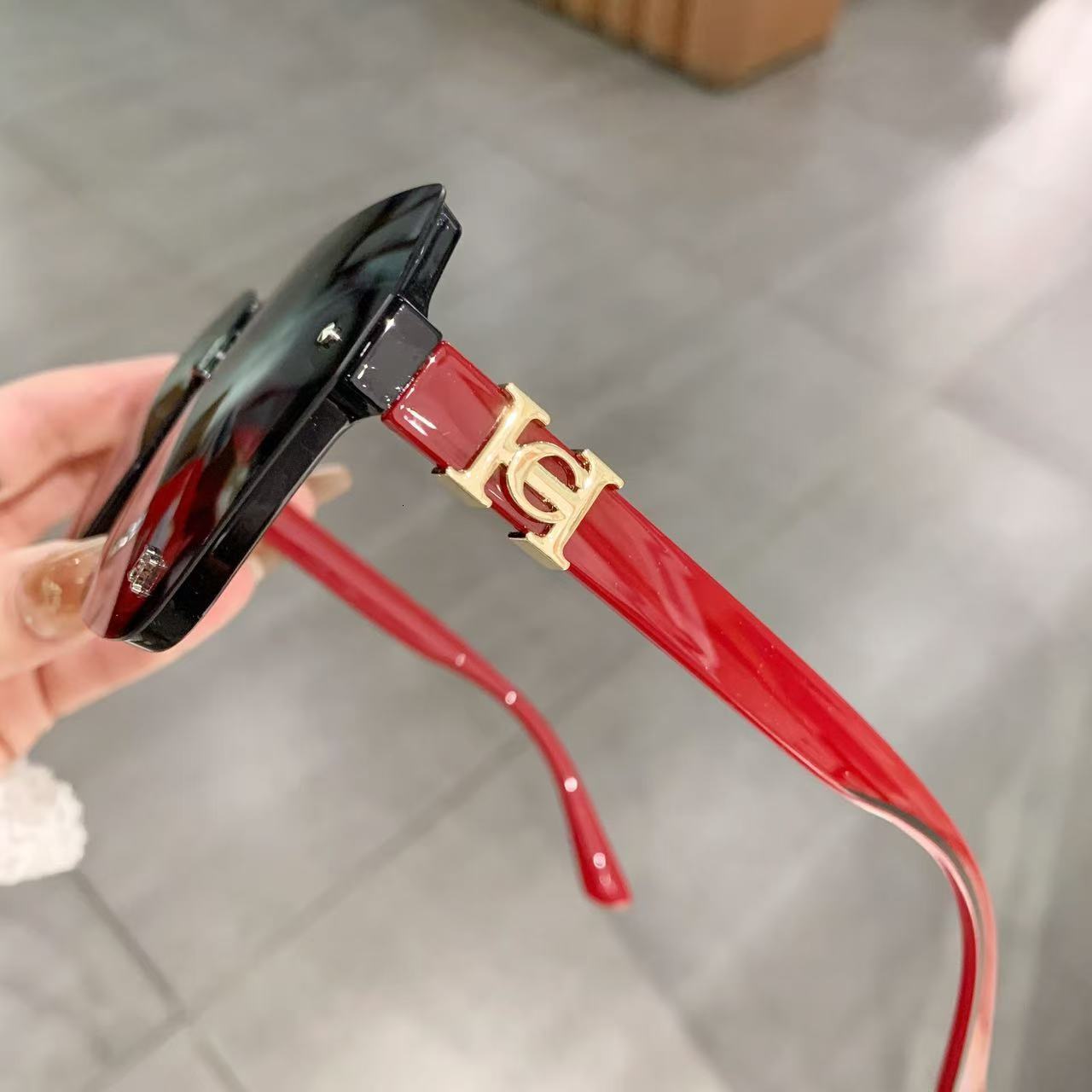 Designer 2026 New Womens Polarized Luxury Sunglasses High End Premium Fashion Trendy Driving All Match UV Protection Elegant Unique Brand Eyewear Shad - view 7
