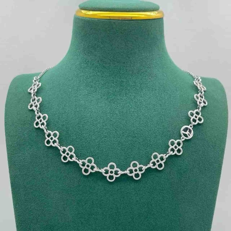 Luxury Casual Letter shaped Necklace Jewelry Unique and Versatile Necklace Accessories European Style Diamond Studded Necklaces