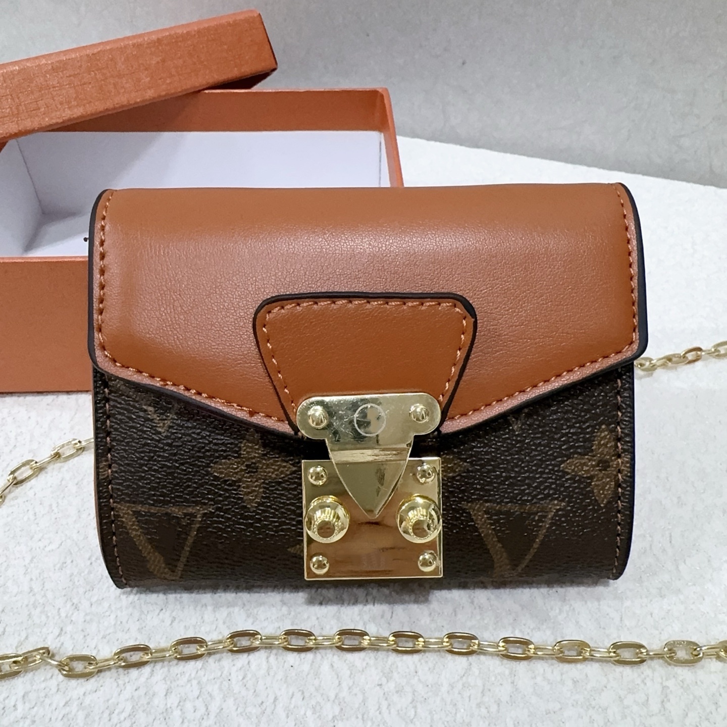 2026s New Women's Handbag Fashion Letter Printed Design Versatile Portable Shoulder Bag Crossbody Bag Free Shipping 913BH