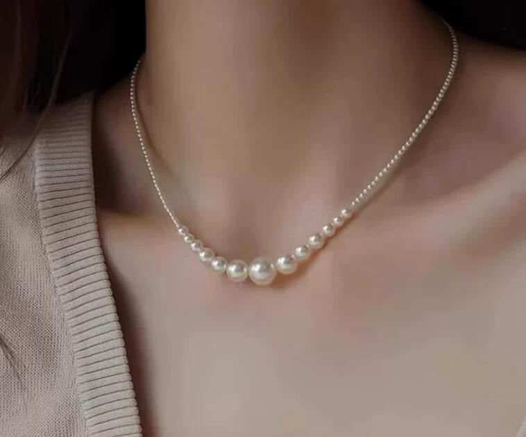 Designer Silver Fashion Jewelry Necklaces For Women Shi Family Round Button Full Diamond Necklace Bracelet Earnail Set
