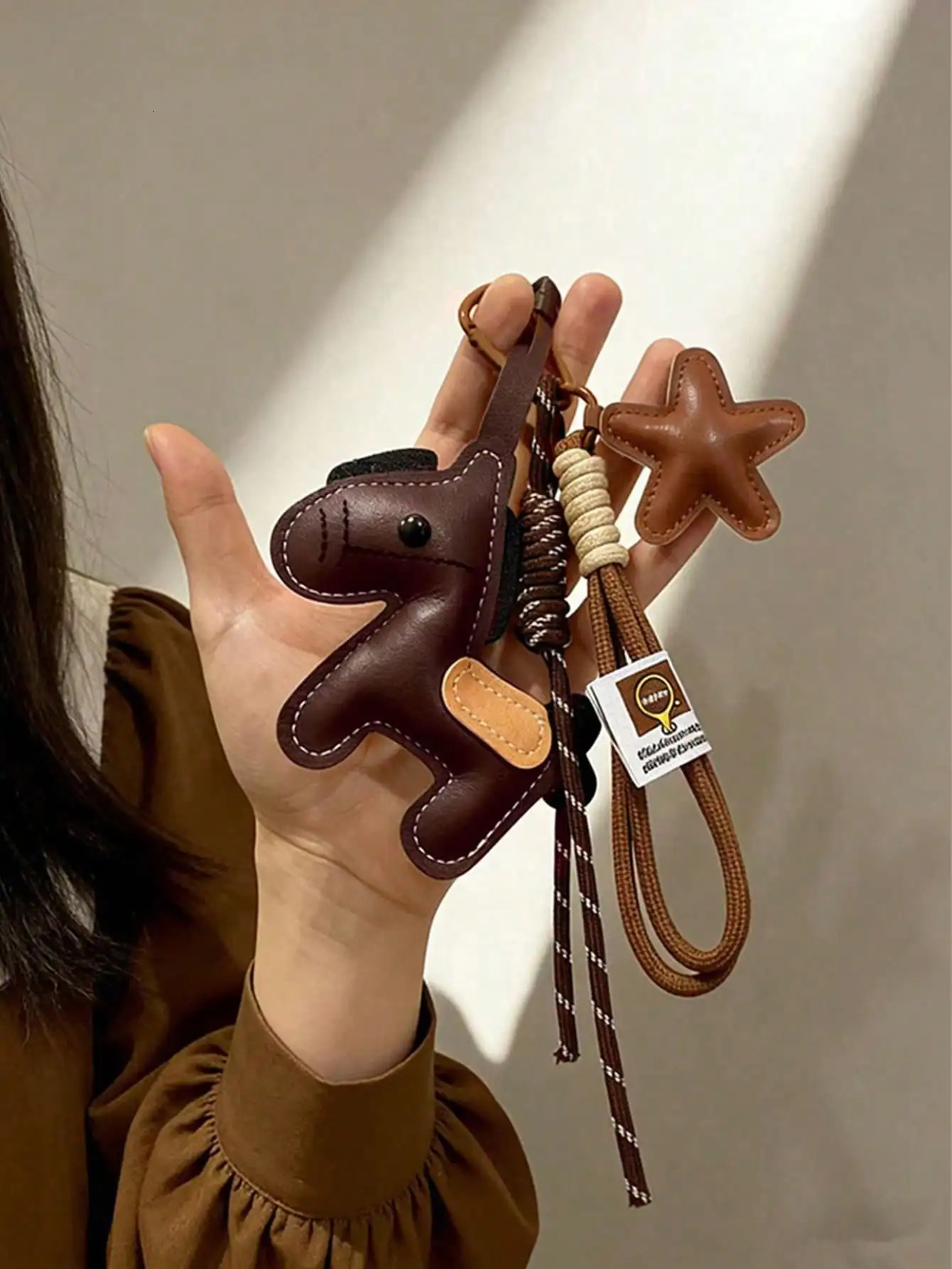 Classic Stitched Leather Little Horse Bag Accessory Fivepointed Star Decor Woven Cord Key Holder Preppy Style Purse Charms 260630