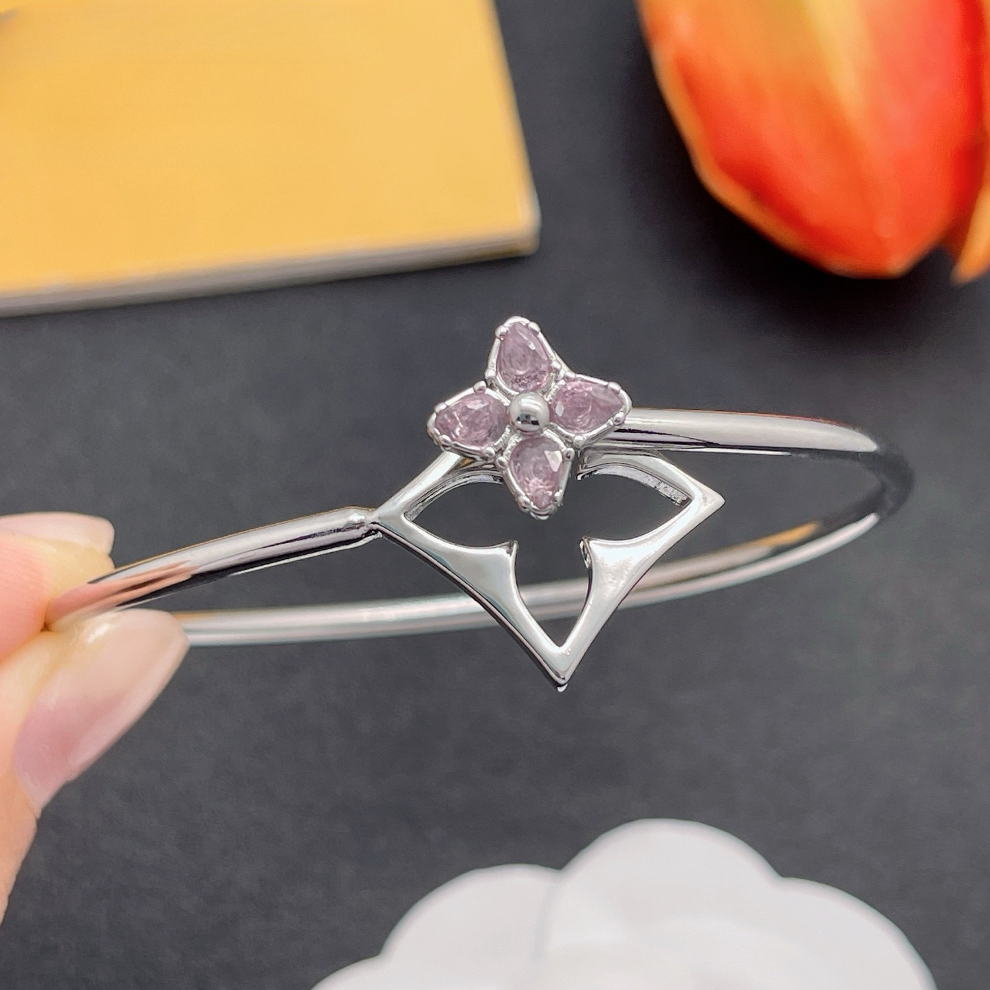 Luxury Bracelet for Women Designer Bangle Diamond Flower Open Cuff Bracelet 18K Gold Silver Plated Bangle Elegant Daily Wear Jewelry Gift Premium Quality
