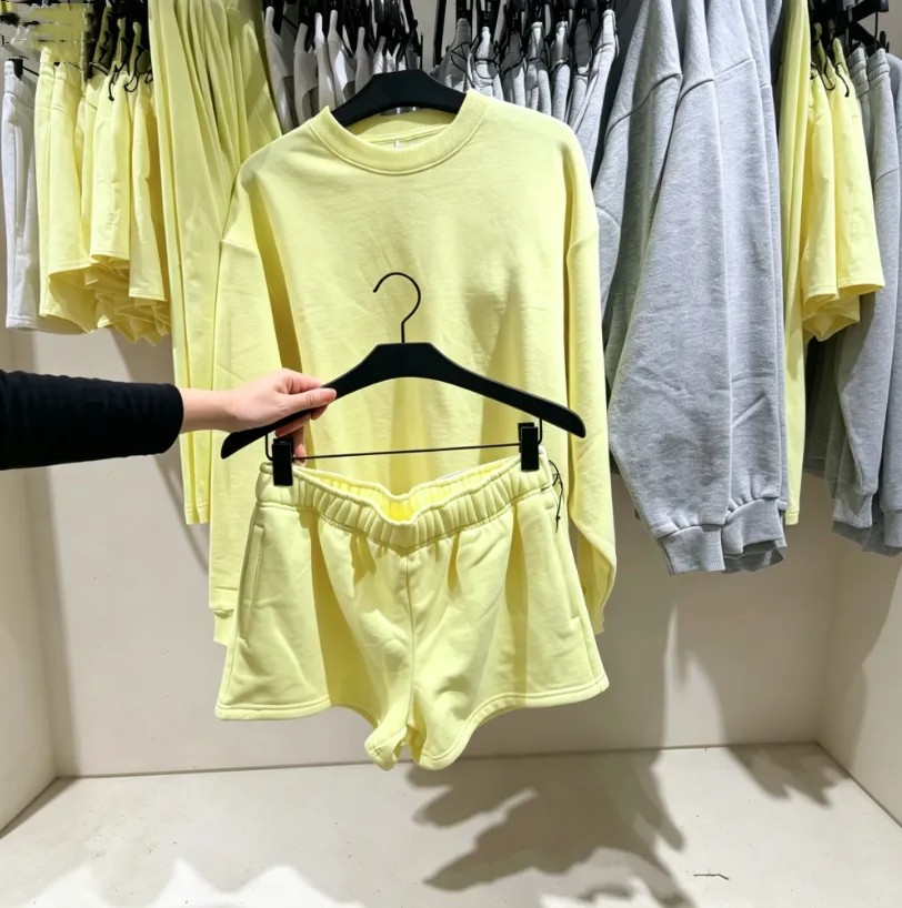 Luxury Designed Women Clothes Sets Designer Yoga Sets Summer Gym Sets Sweatshirts With Shorts Pullover Active Shorts Tracksuit Women Weekend Jogger Sp - view 5