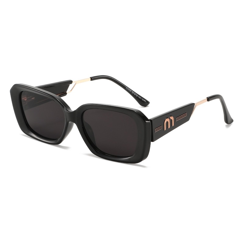 Luxury Sleek Sunglasses Large Framed Square Sunshades Fashionable UV Protective Sunglasses
