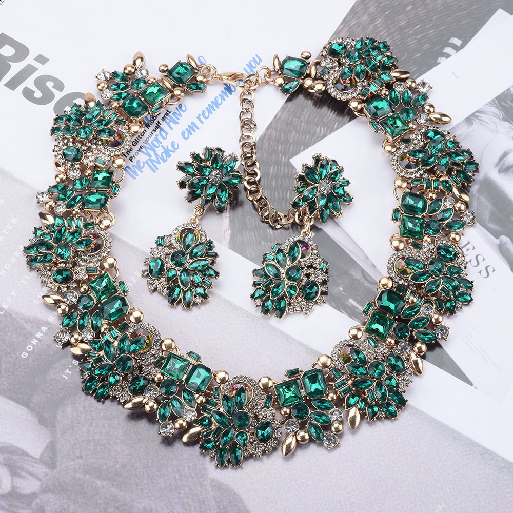 Chokers Green Crystal Rhinestone Large Collar Big Choker Necklace Women Statement Indian Necklace Jewelry 230921 - view 5
