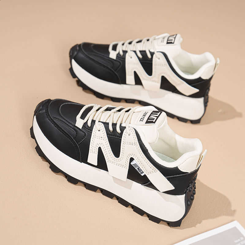 New style breathable white sneakers for women versatile and durable with thick sole suitable for both casual and running activities X261007