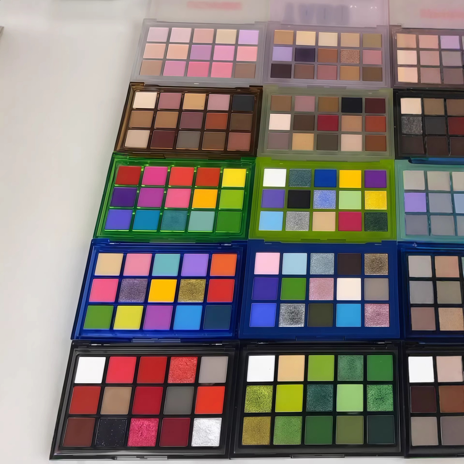 Black Smokey Eyeshadow Palette 15 Colors Punk StyleNeutral Eye Make up Shimmer Pearly Sequin Eyeshadow 240709 - view 5