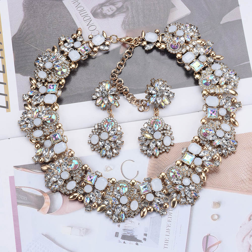 Chokers Green Crystal Rhinestone Large Collar Big Choker Necklace Women Statement Indian Necklace Jewelry 230921 - view 7