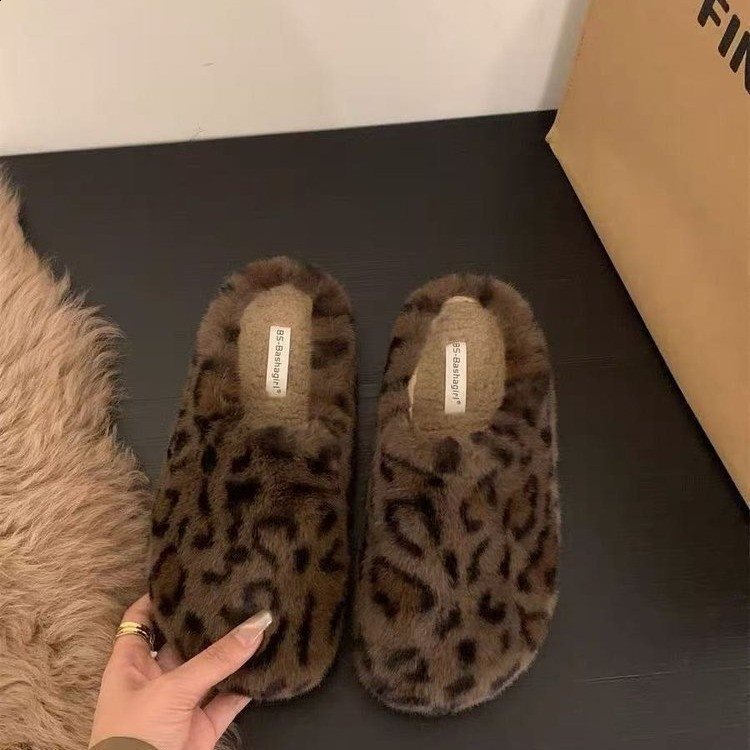 Fashion 100 Real Mink Fur Womens Mules Slippers Plush Comfortable Flat Clogs Sandals Outdoor Slides Home Shoes For Woman 250915 - view 4