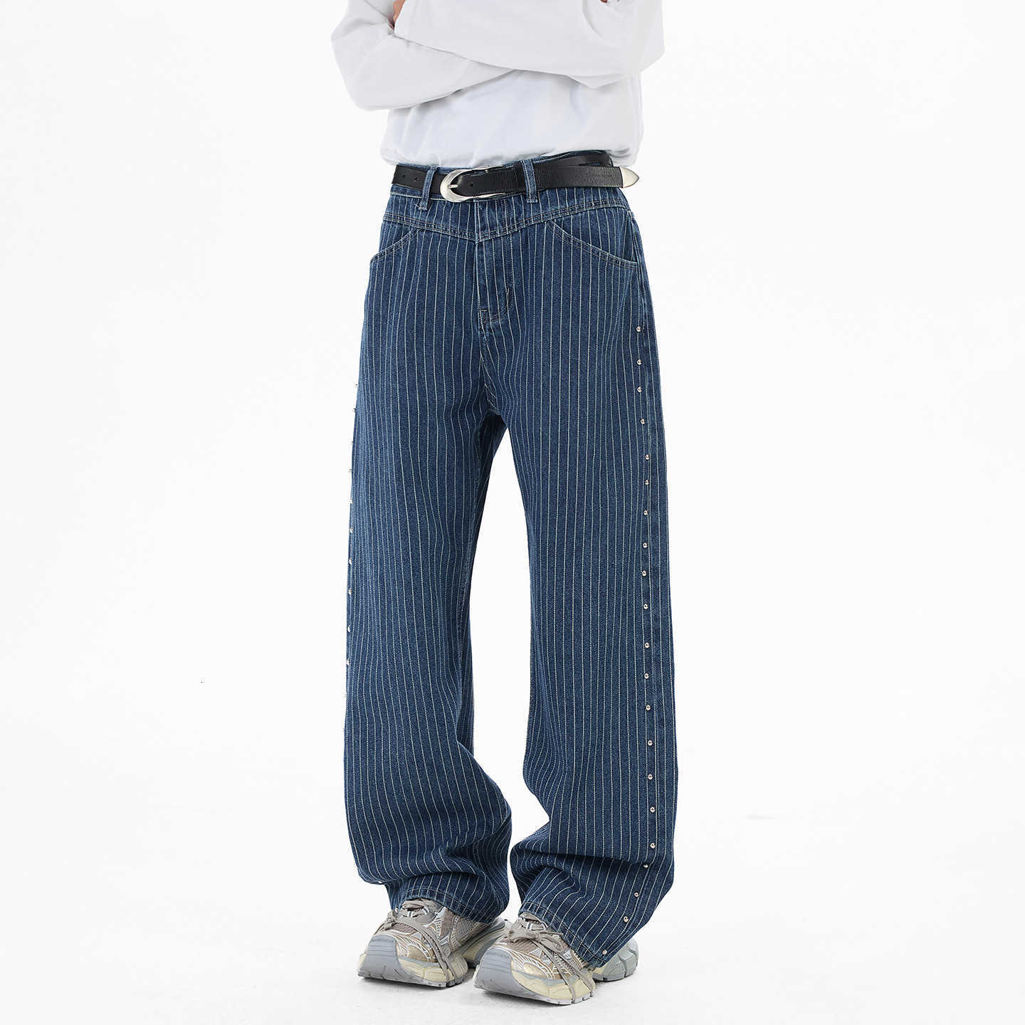 A trendy brand 2026 spring collection of American high street retro striped side-seam beaded jeans, straight-leg loose retro trousers W261009