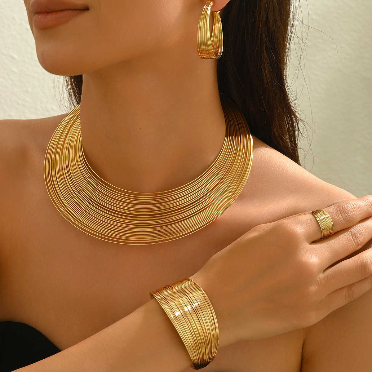 European and American multi-layer metal jewelry set with geometric lines, design collar, versatile opening, adjustable wristband, women's item Q2 - view 3