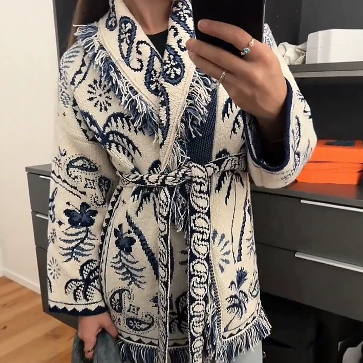 AutumnWinter Boho Style Tassel Jacquard Cardigan with FreeSpirited Romantic Embroidery and Tie Detail MidLength 260114 - view 4