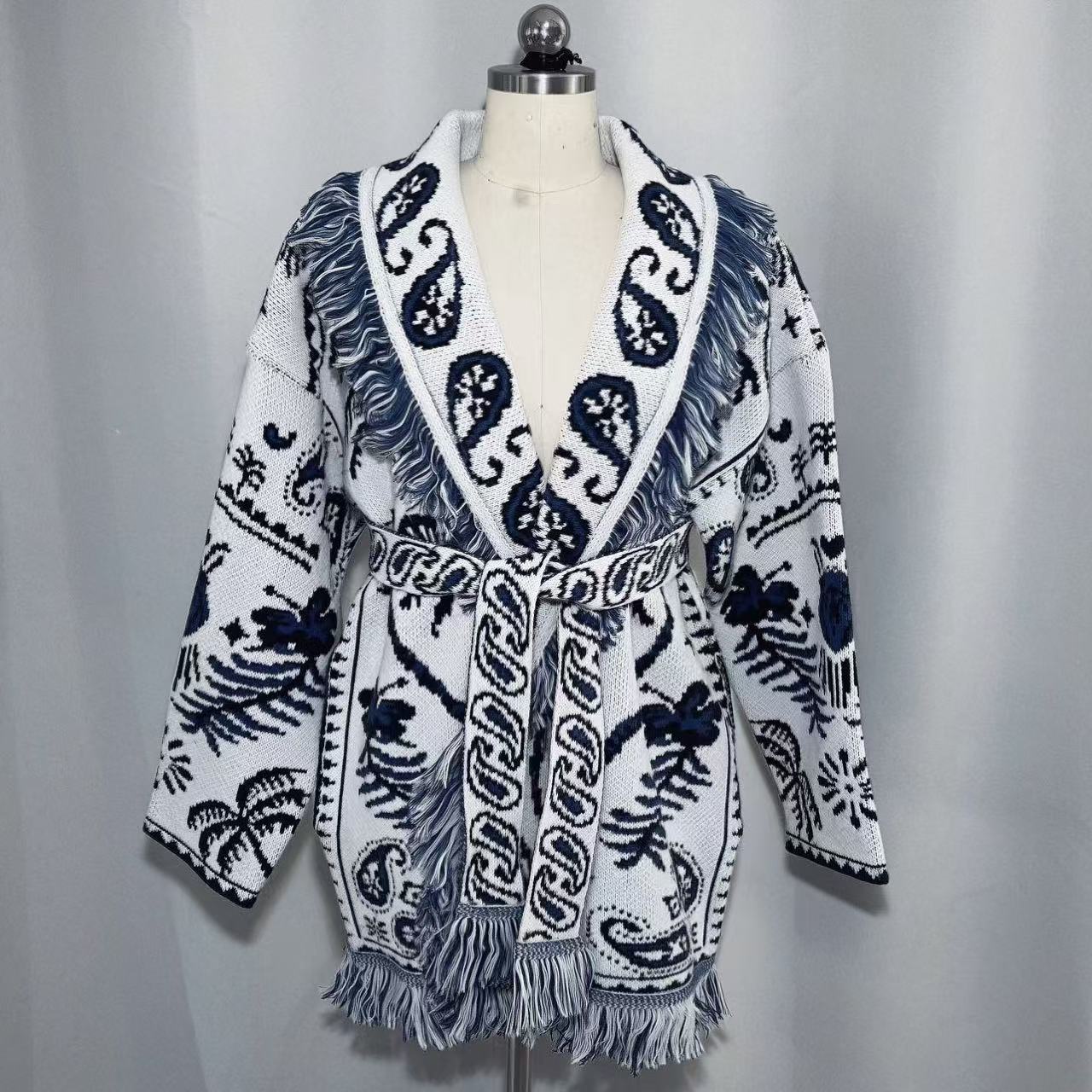 AutumnWinter Boho Style Tassel Jacquard Cardigan with FreeSpirited Romantic Embroidery and Tie Detail MidLength 260114 - view 7