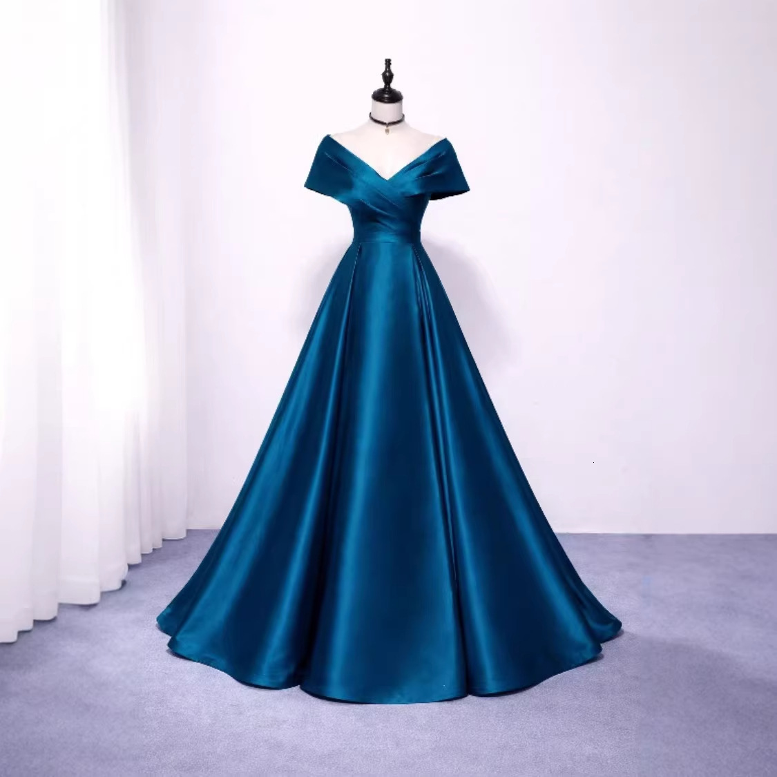 Choral performance costumes long dresses for hosts elegant and sophisticated suitable for vocal arts exams and for adult ceremonies 260702 - view 4