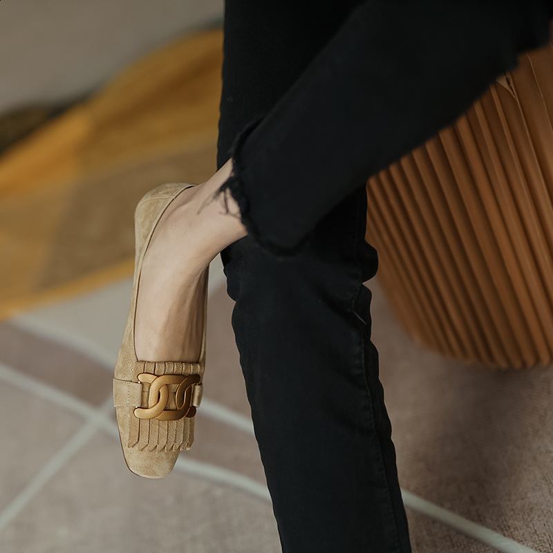 Dress Shoes French Retro Metal Ladies Spring Buckle Square Head Women's Single Classic Thick Heels Soft Leather Female Pumps 221017 - view 4