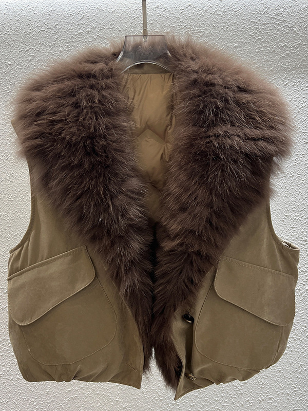 Goose fox fur short down jacket vest women, 2026 autumn and winter new style, loose fit, stylish outerwear for petite individuals - view 3