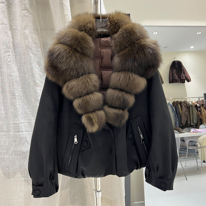 2026 autumn/winter new collection: stylish versatile short down jacket for women, featuring a large faux collar made of natural fox fur and suede - view 3