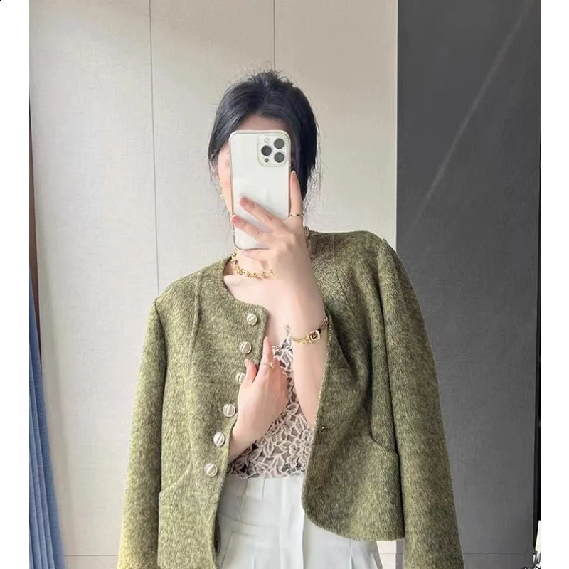 Korean Street Fashion Winter Wool Coats Modern Jackets For Women Wearable Fashionable Female Cold Outerwear