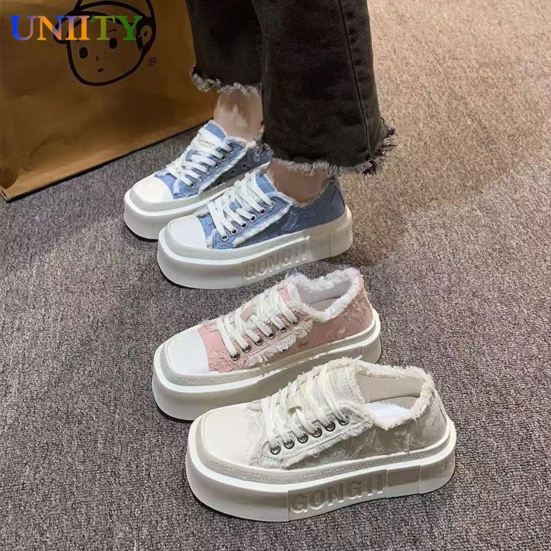 Women's casual versatile thick soled square toe canvas shoes