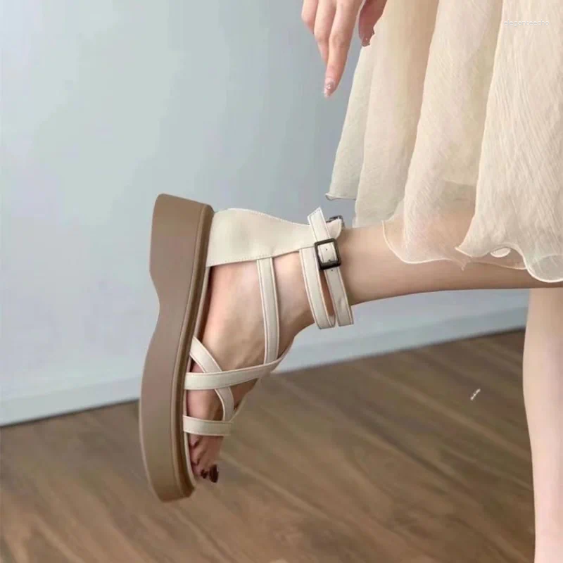 Dress Shoes Thick Heel Women Sandals Women's Hollow Open Toe Fashion Casual Female Designer Flat Roman Summer 2024