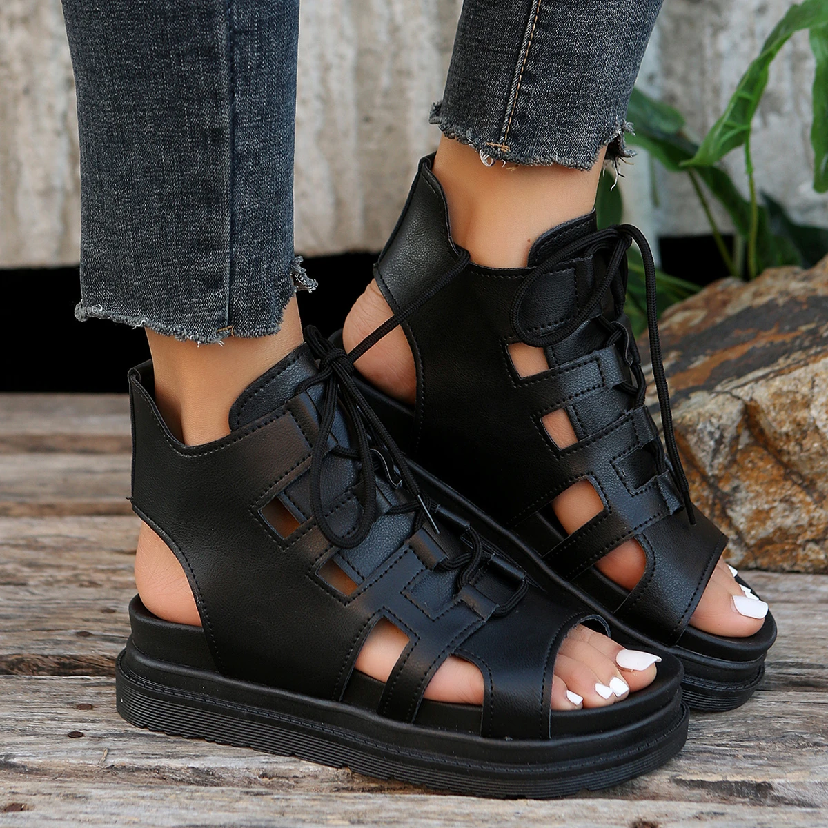 Hollow Retro Out Lace Up Women Platform Sandals Solid Color Ladies Gladiator Sandalias Back Strap Thick Botom Sport Sandles EU35-43