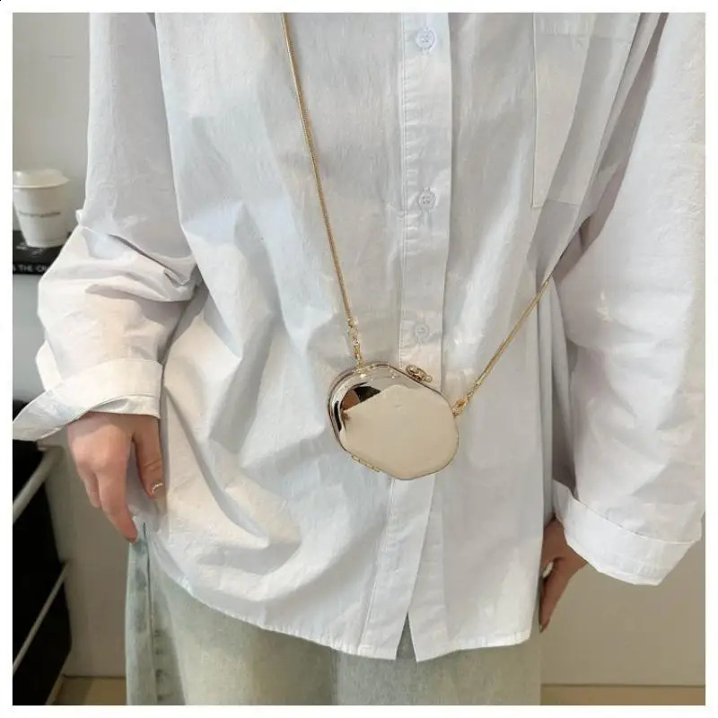 er Acrylic Shell Shape Mini Clutch Bag Women Evening Party Handbag Cute Shiny Crossbody Shoulder Bags Small Purse 240830 5d8c 4