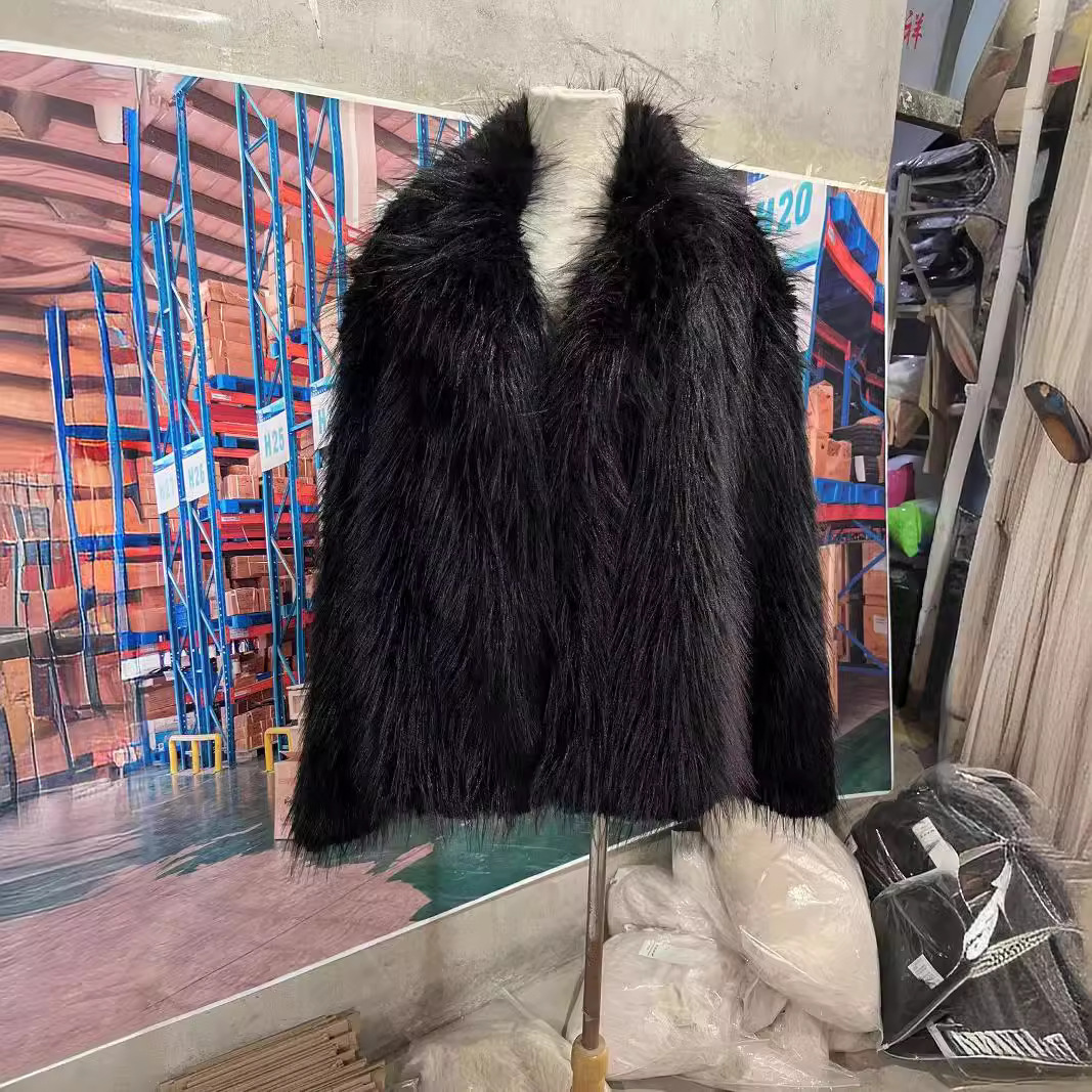 Autumn/winter New Fur Coat Top Suit Collar Long Sleeved Coat Warm Coat Synthetic Fur Short Style