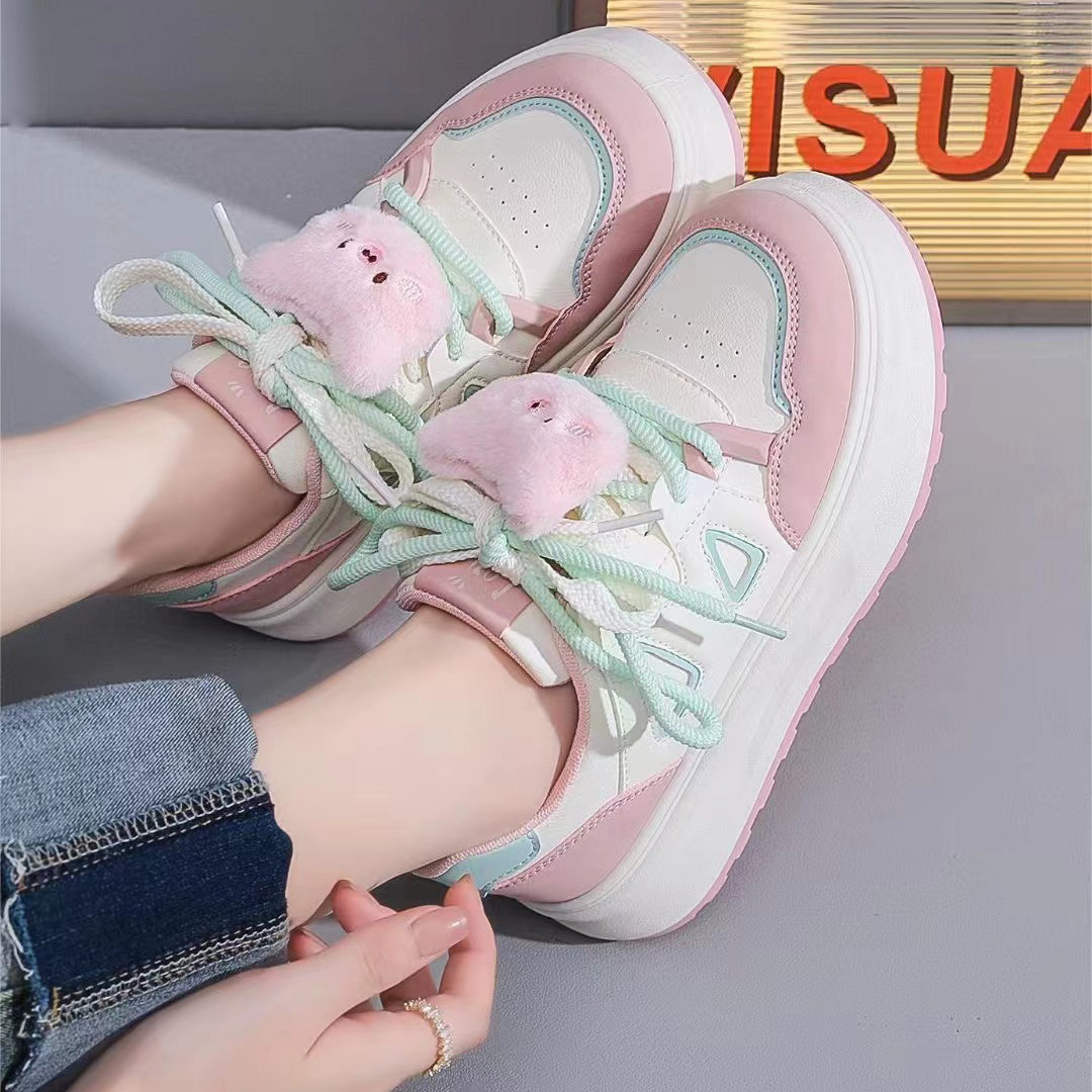 Women's autumn thick soled versatile pig casual sports shoes