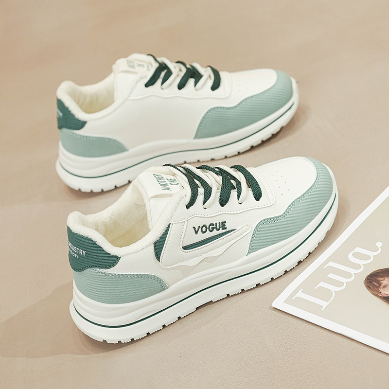 Women's warm and plush casual shoes low cut shoes fashionable sports board shoes