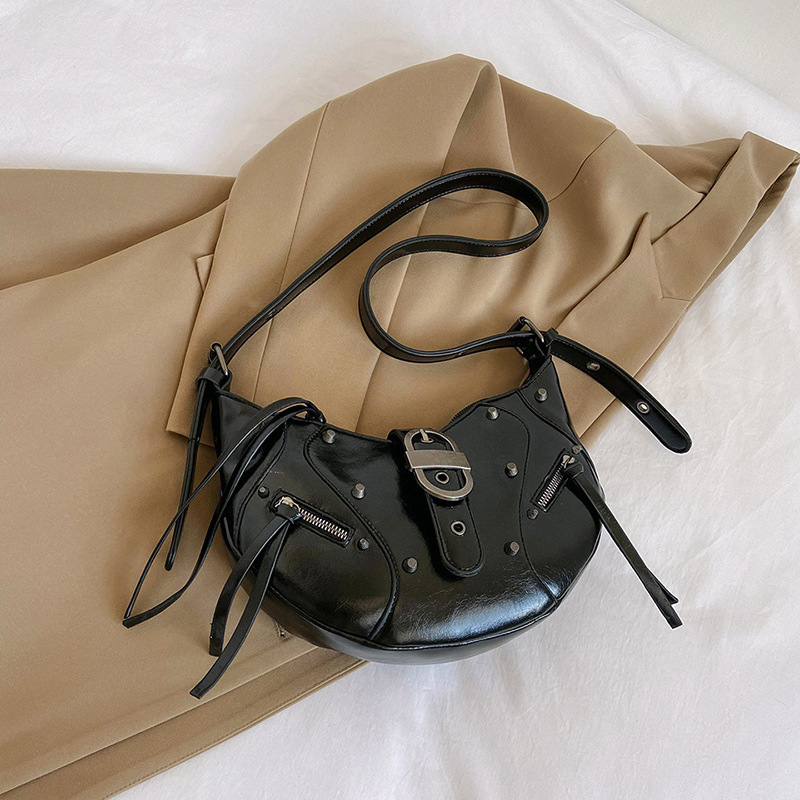 Large Capacity Women's Shoulder Bag: Stylish and Versatile for 2024 dh5727163