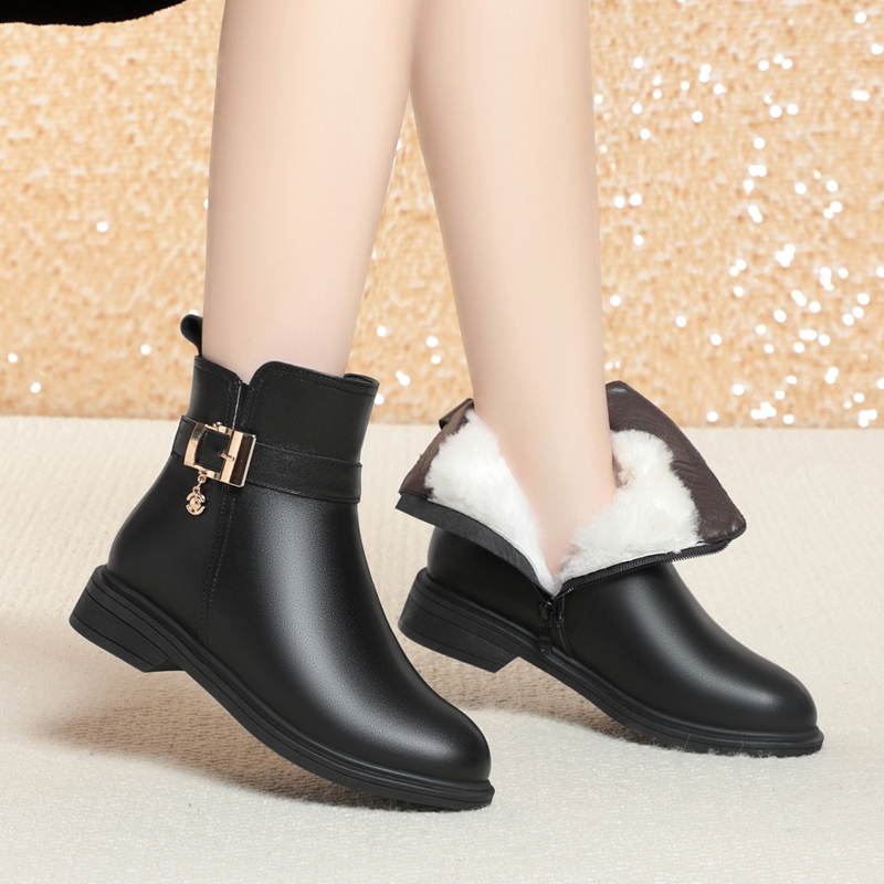 AIYUQI Women Marton Boots 2024 Winter Genuine Leather Women Snow Boots Large Size Non Slip Wool Warm Women's Short Booties