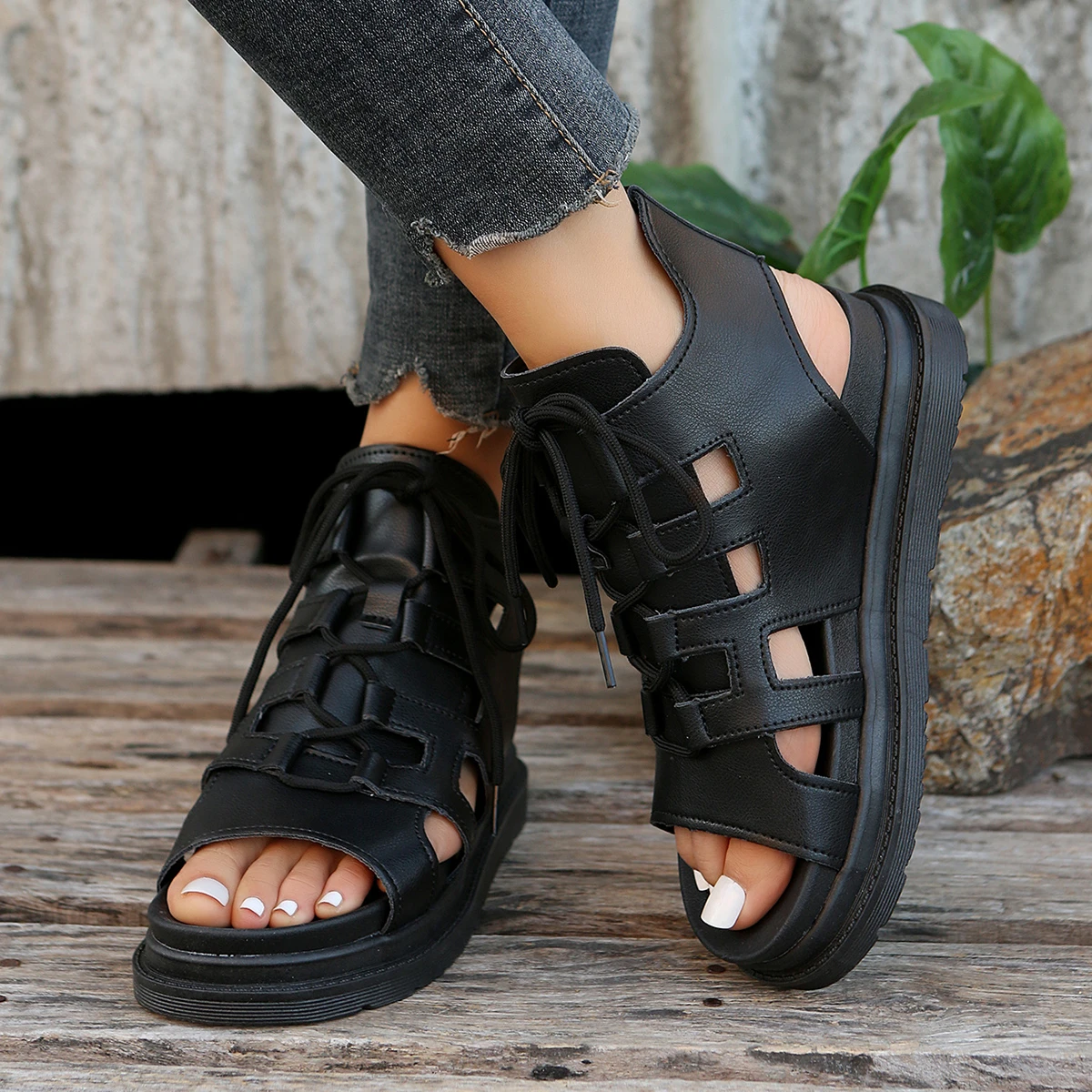 Hollow Retro Out Lace Up Women Platform Sandals Solid Color Ladies Gladiator Sandalias Back Strap Thick Botom Sport Sandles EU35-43