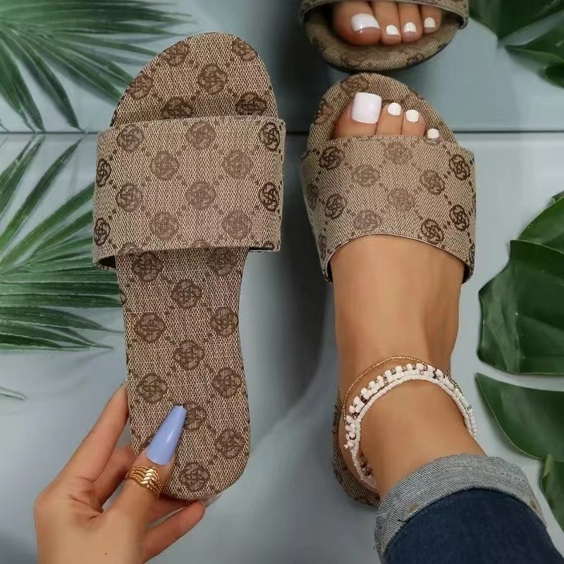 Summer Men's and Women's Slippers Low Heel Open Toe Sandals Bathroom Anti Slip Swimming Pool Beach Slippers