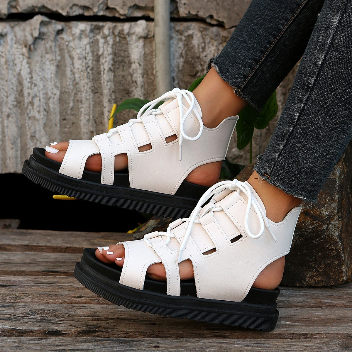 Hollow Retro Out Lace Up Women Platform Sandals Solid Color Ladies Gladiator Sandalias Back Strap Thick Botom Sport Sandles EU35-43