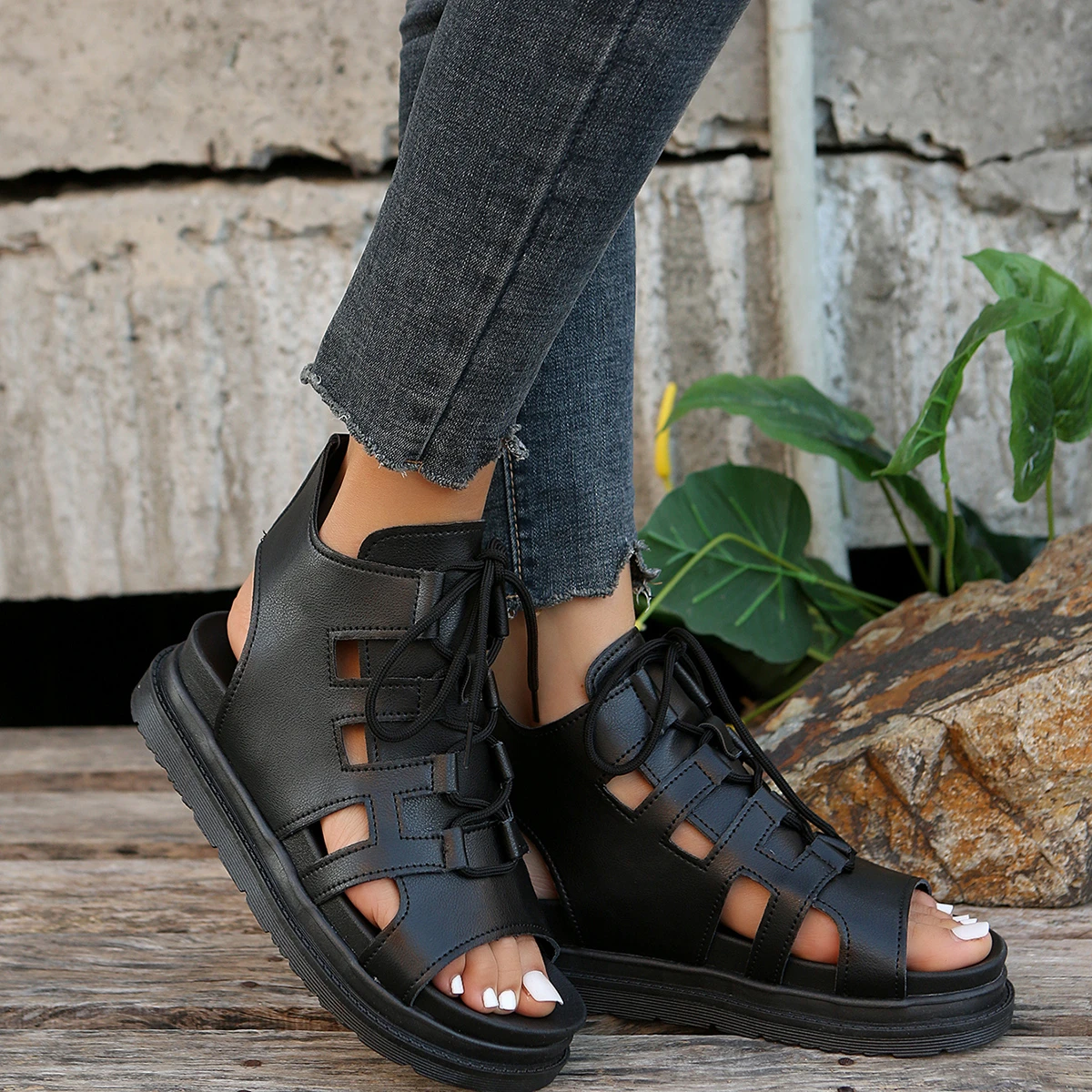 Hollow Retro Out Lace Up Women Platform Sandals Solid Color Ladies Gladiator Sandalias Back Strap Thick Botom Sport Sandles EU35-43