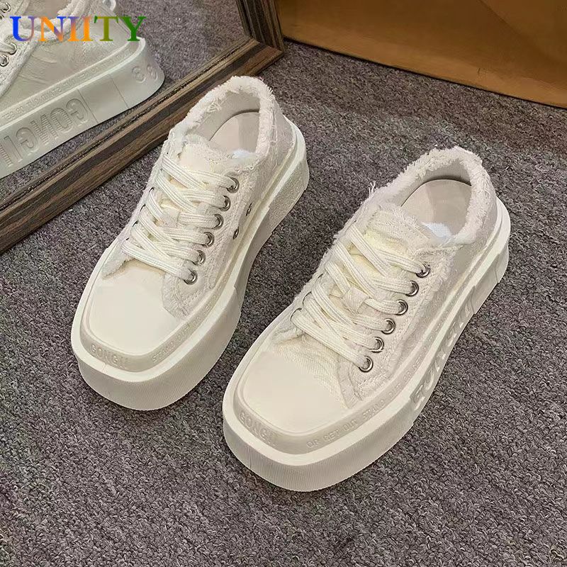 Women's casual versatile thick soled square toe canvas shoes