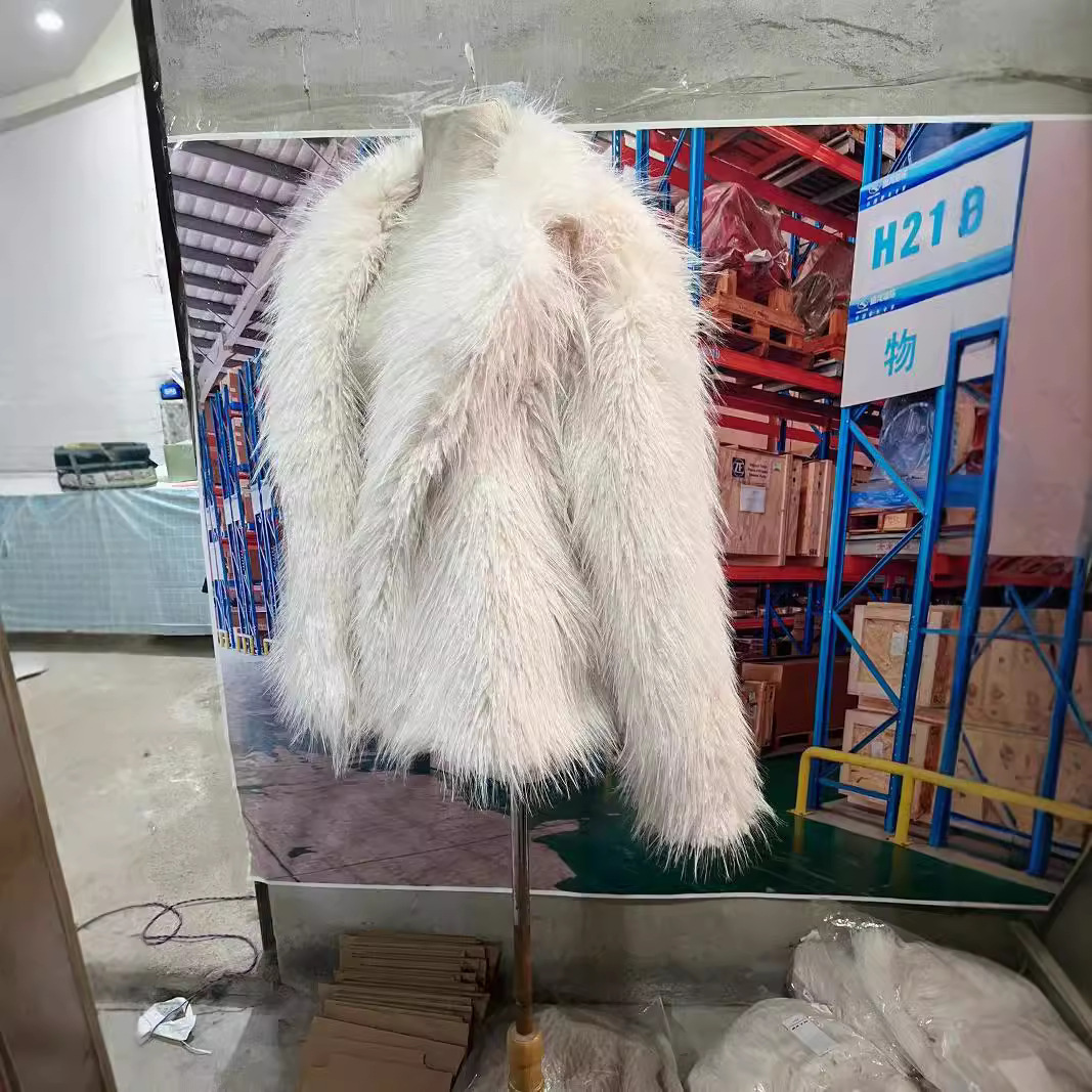 Autumn/winter New Fur Coat Top Suit Collar Long Sleeved Coat Warm Coat Synthetic Fur Short Style