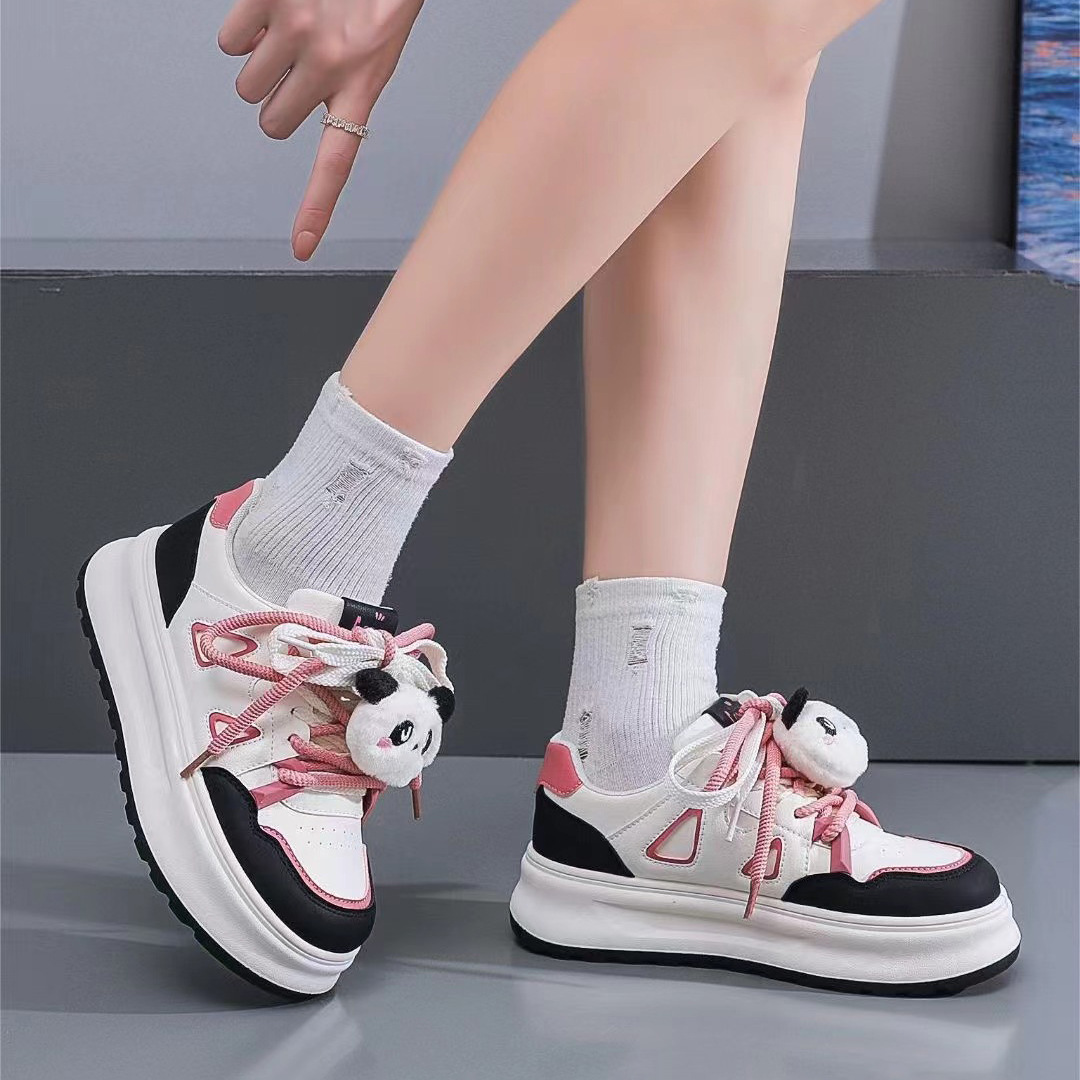 Women's autumn thick soled versatile pig casual sports shoes