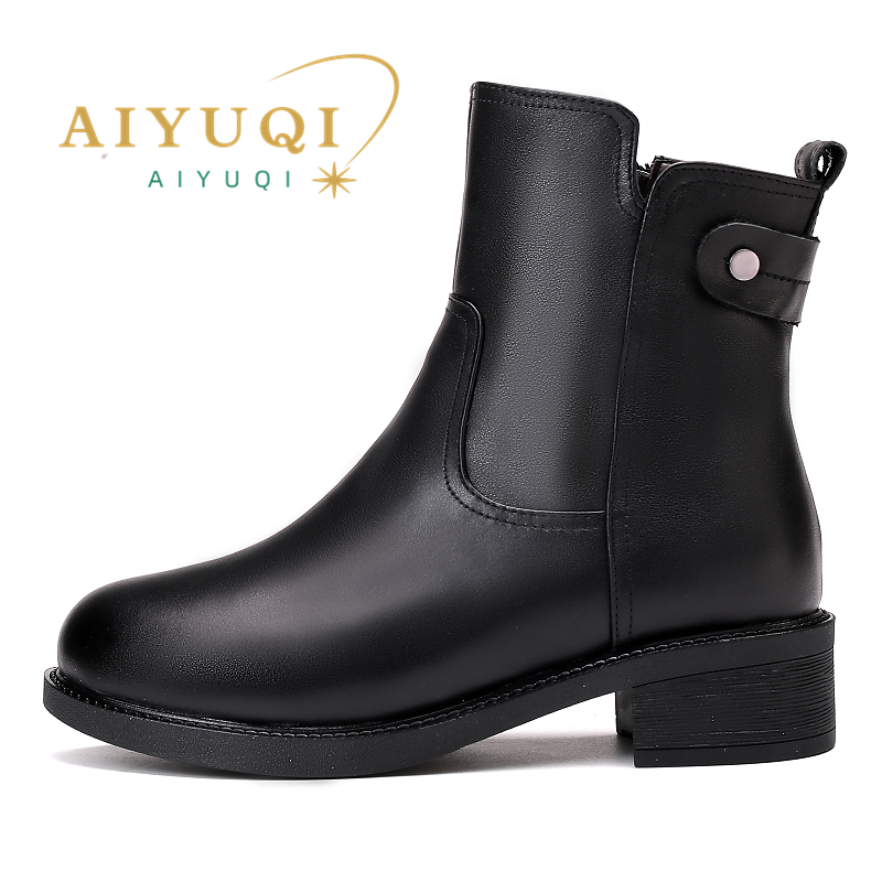 AIYUQI Women Winter Boots Anti Slip 2024 New Genuine Leather Women Short Boots Large Size Wool Women Motorcycle Boots
