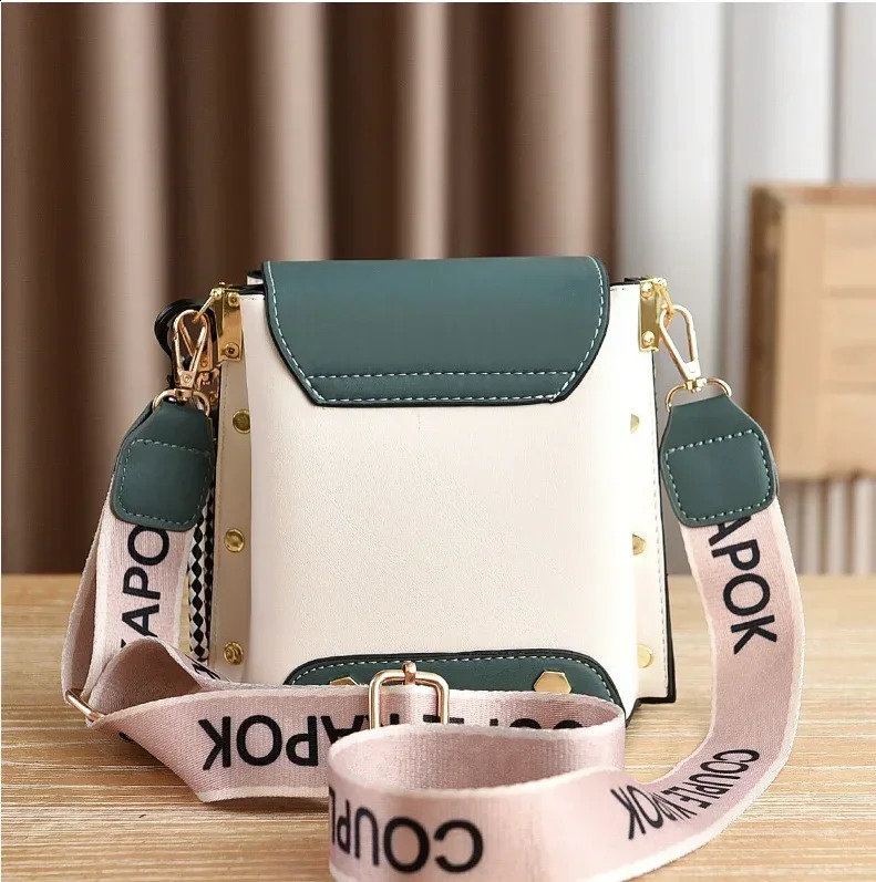 Small Square Fashion Crossbody Bag Korean style summer full matching shoulder bag high-quality womens mini bag handbag 240902