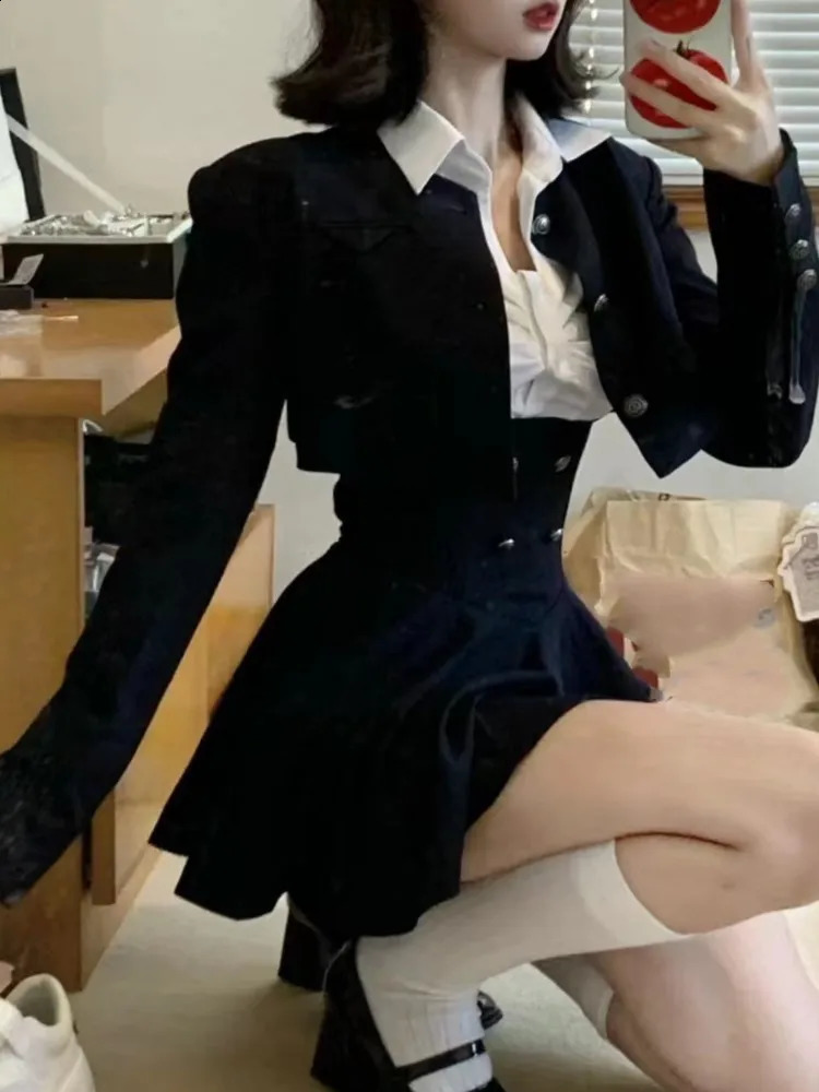 Y2K 3-piece womens cut jacketlong sleeved shirthigh waisted camisole pleated mini dress Korean fashion sexy dress 240902