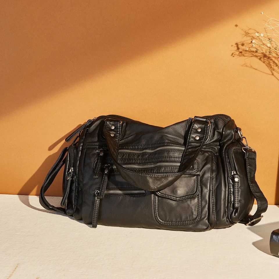 CMM Ladies' washed old Y2K motorcycle large capacity multi pocket Japanese Korean trendy spicy girl shoulder bag 240915