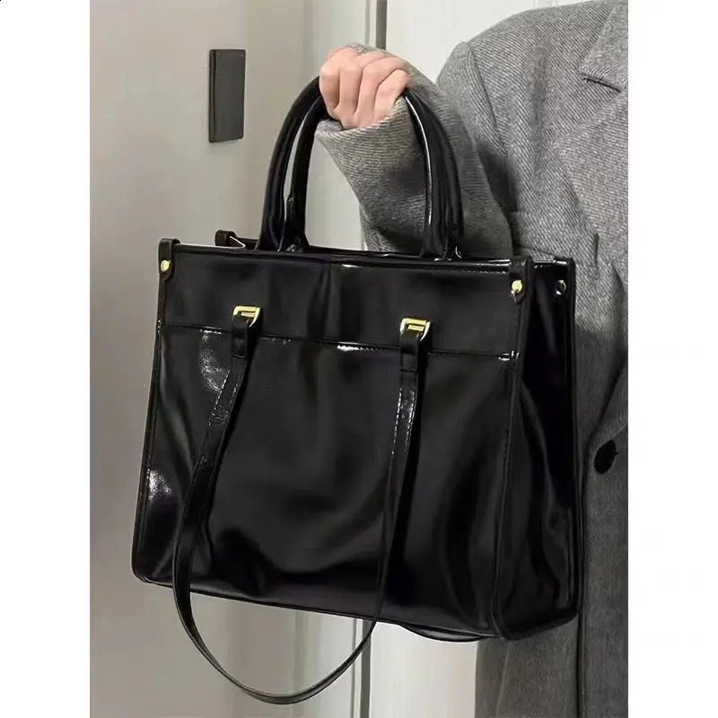 Womens Handbag Simple Elegant Fashionable Shoulder Bag Large Capacity Texture 240830