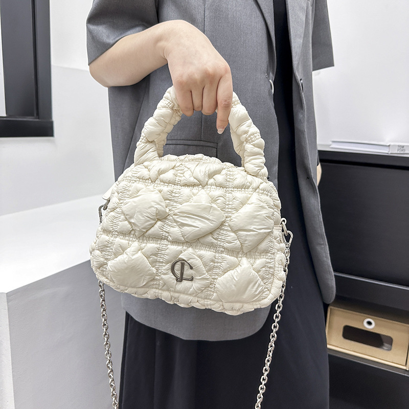 2024 Chain Crossbody Women's Exquisite Commuter Handbag Large Capacity Bowling Bag